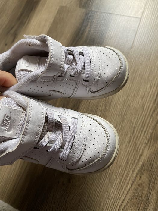 Кросівки білі Nike