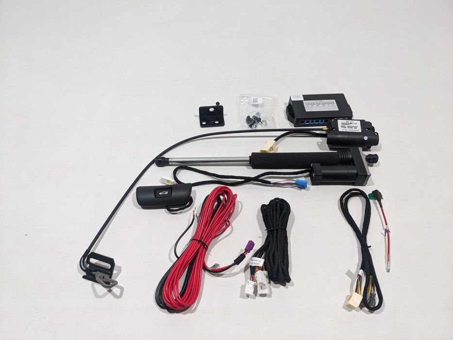 Электро привод багажника Тойота Камри 70 80 Toyota Camry задней ляды