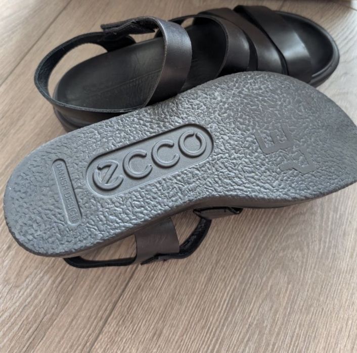 Босоніжки сандалі Ecco ессо екко ekko 37