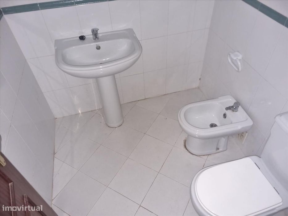 Apartamento T3 com Parqueamento – Santarém
