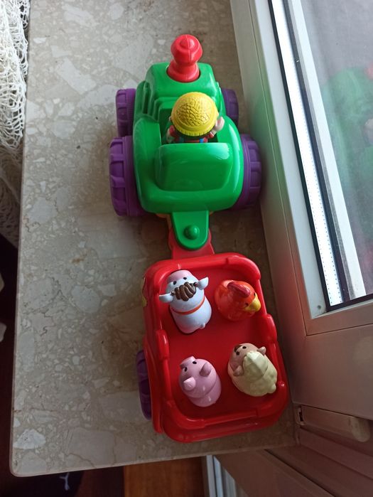 Zabawka , grający , wydający , dzwięki , zwierząt , traktor z przyczep