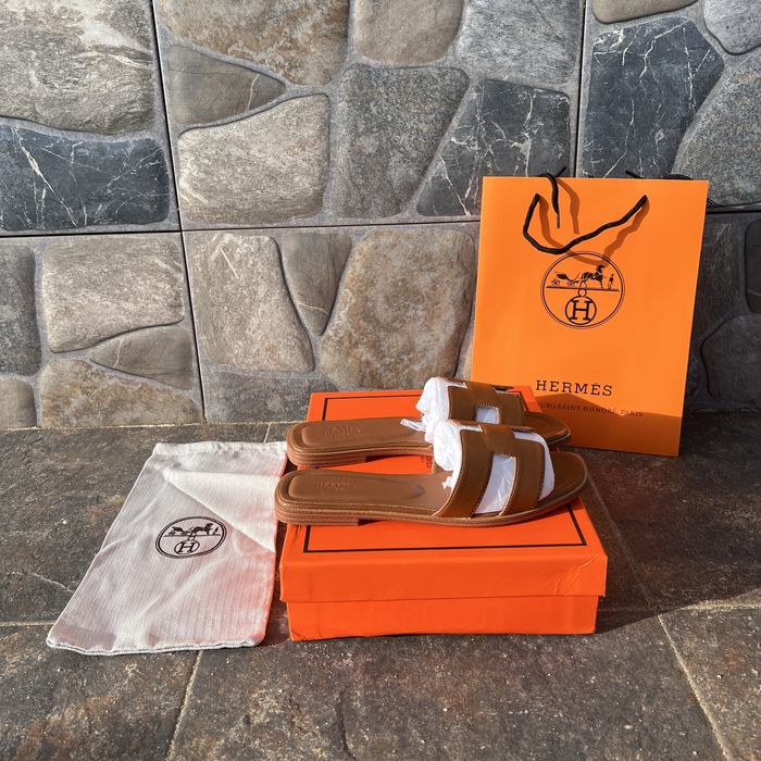 Sandala hermès mulher