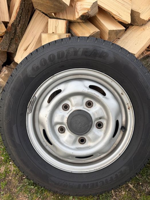 Sprzedam opony Goodyaer z felgami 195/75 R 15