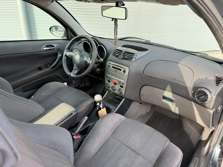 Alfa Romeo 147 — fotografia 6