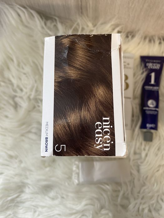 Farba do włosów Clairol Medium Brown 5
