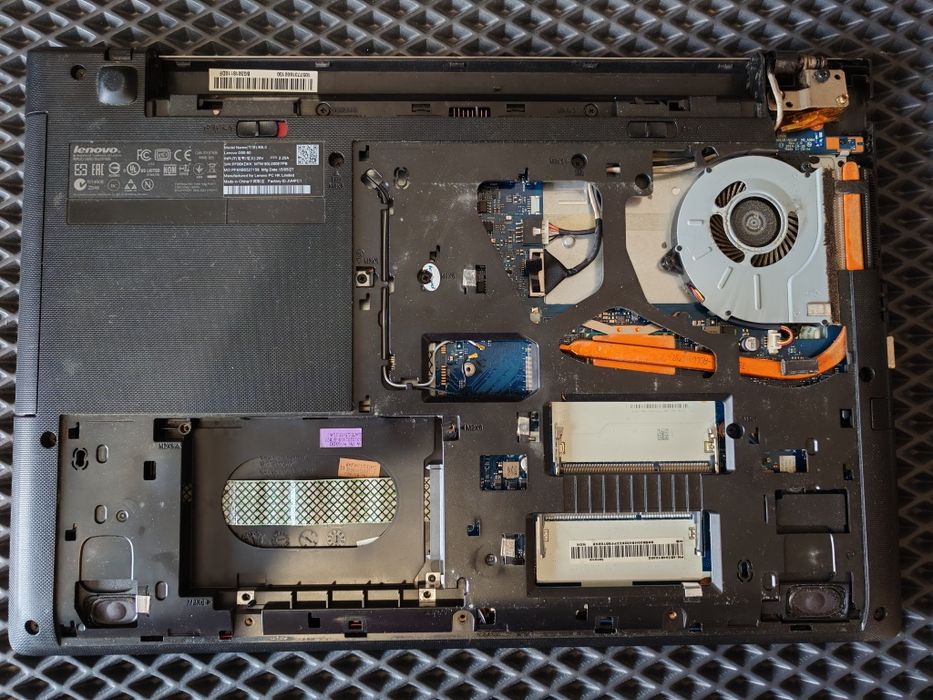 Ноутбук Lenovo G50-80  на запчастини