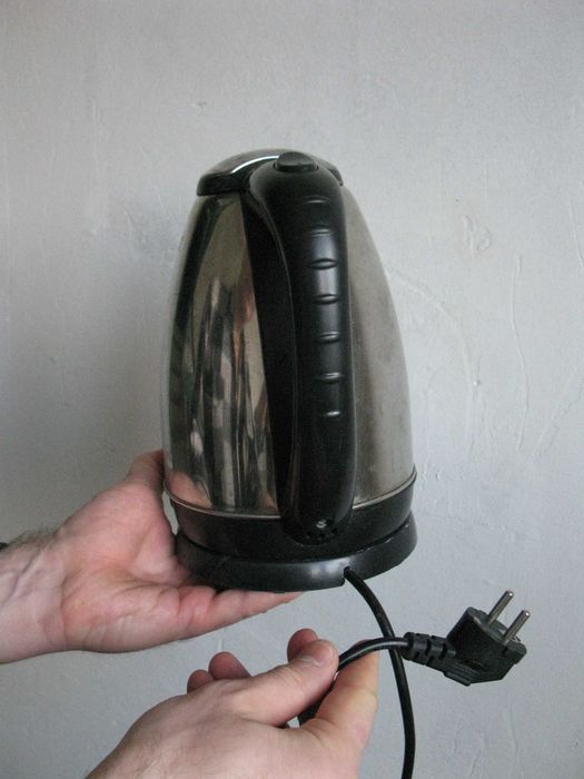 Электрочайник ROTEX RKT10 чайник