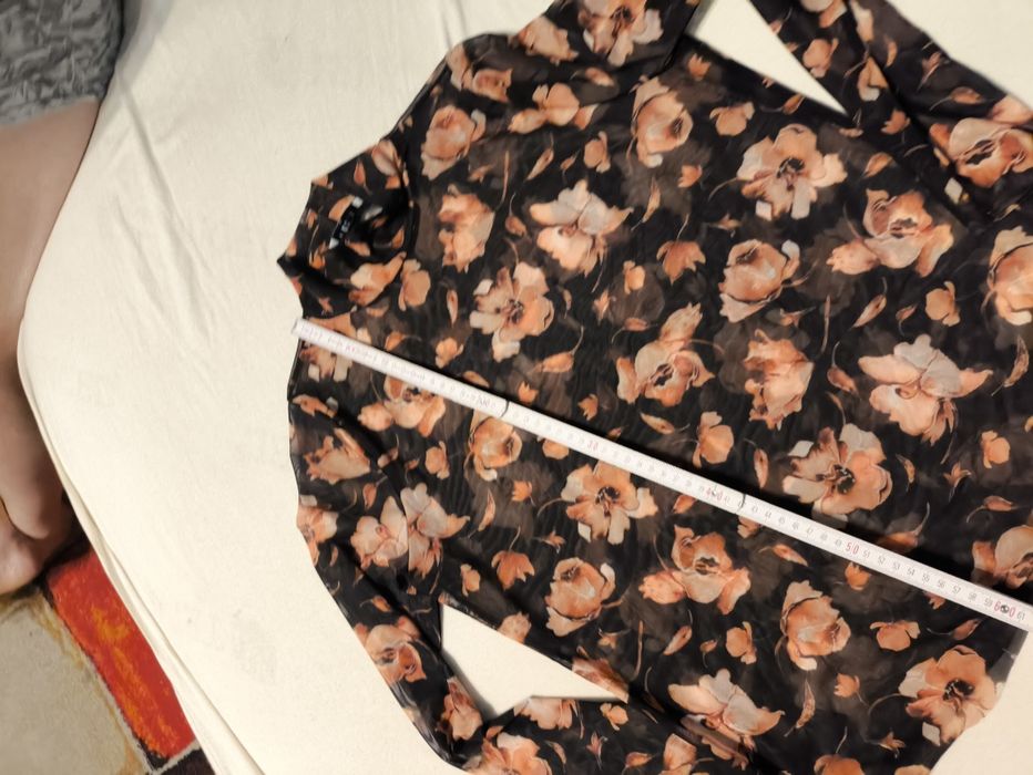 Bluzka siateczka kwiaty prześwitująca 40 L