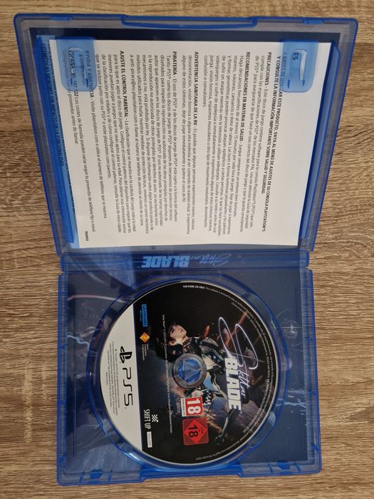 Stellar Blade PS5 como novo