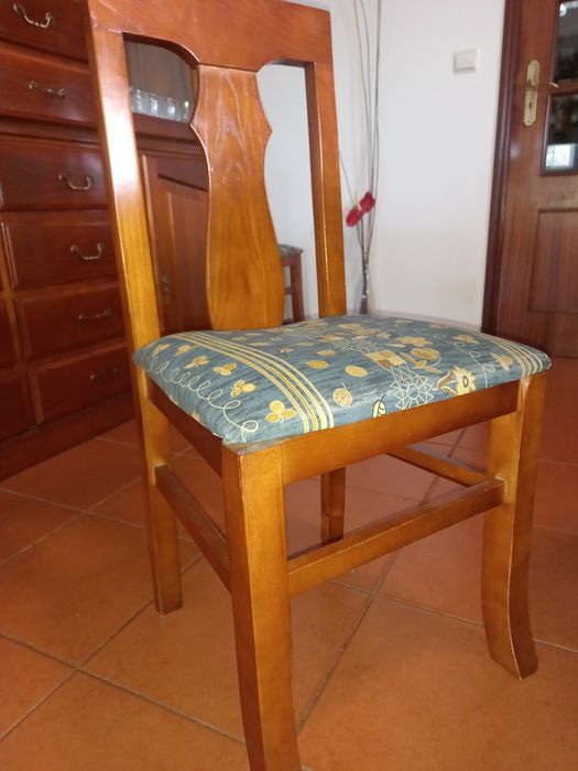 Mesa de jantar madeira maciça cerejeira (entrega zona  Pombal grátis)