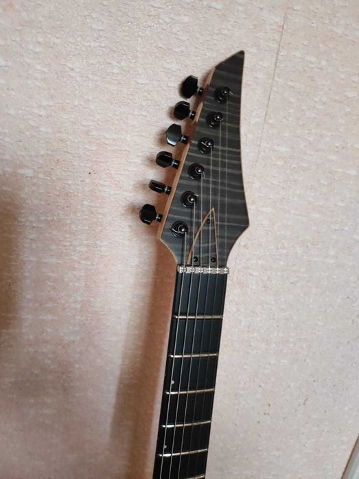 Электрогитара ручной работы | Чехия, 2024