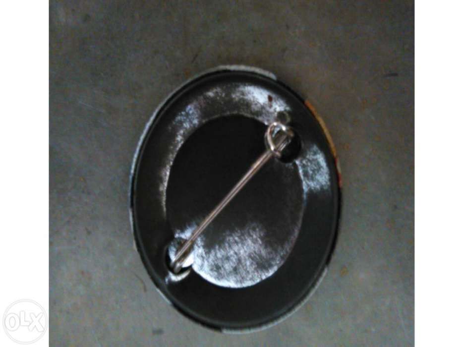Pin da samanta fox (sex simbol dos anos 80) 4cm de diametro.