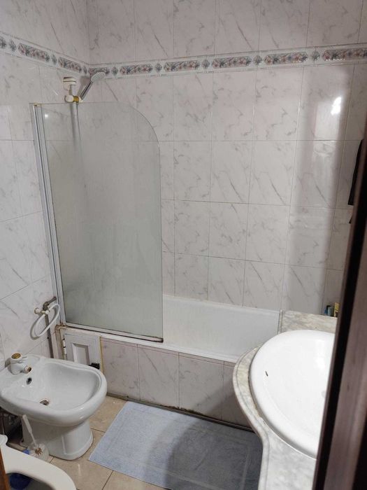 Quarto em apartamento T3