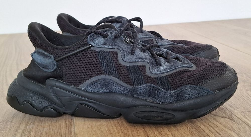 Buty Adidas Ozweego czarne, rozmiar 42