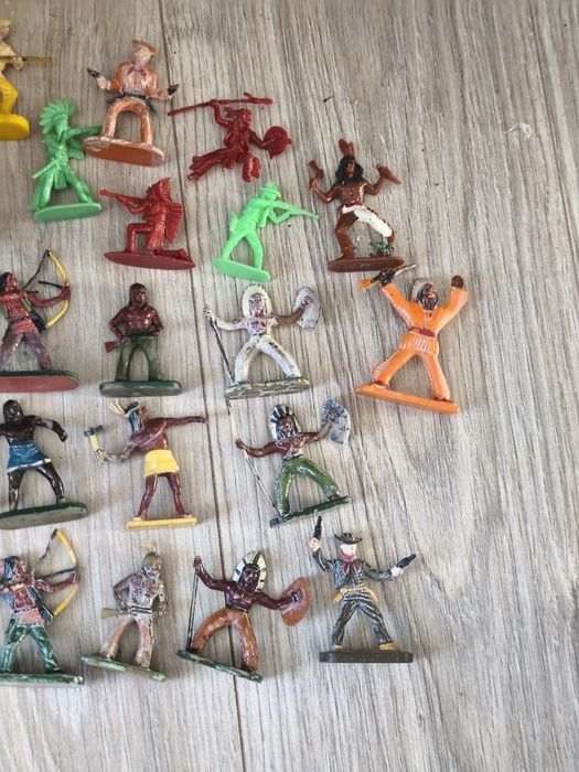 Figurki stare figurki