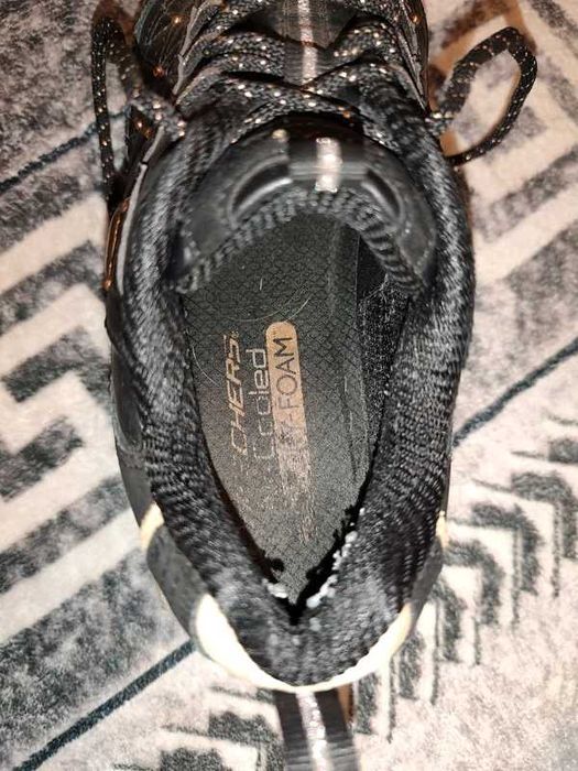 Oryginalne sneakersy D'lites Glamour Feels od Skechers rozm. 37,5.