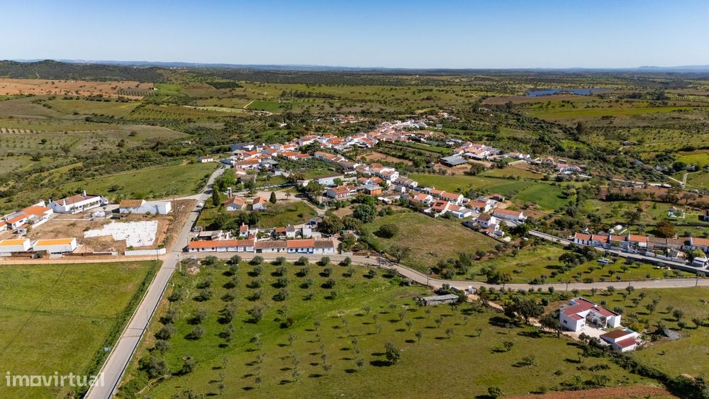 Terreno no concelho de Reguengos de Monsaraz com Projeto de arquitetur