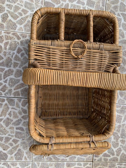 Duas Cestas de piquenique Clássicas com tampa