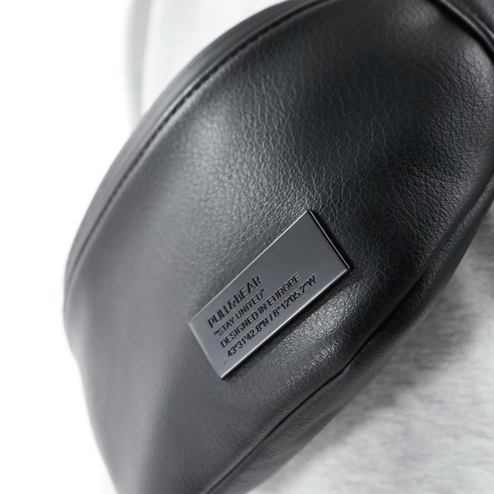 Сумка бананка поясна чорна Pull&Bear