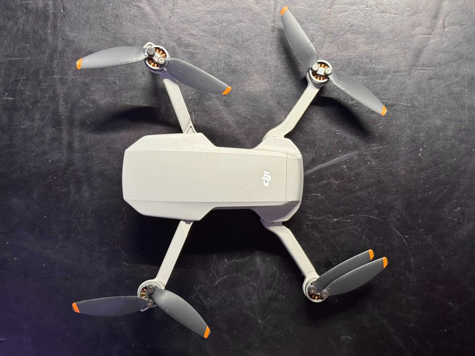 Квадрокоптер Dji mini2 fly more combo