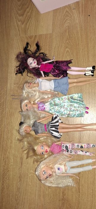 Lalki.   barbie.