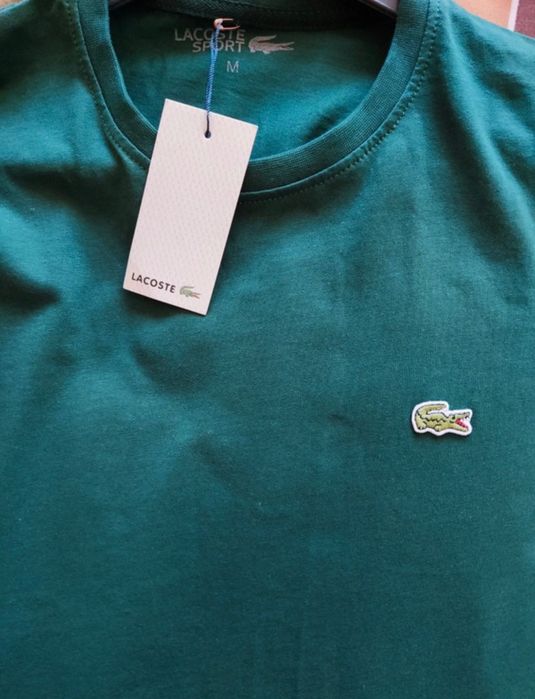 T-shirt verde escura da Lacoste