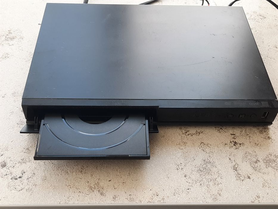 Продам лазерный DVD плеер Samsung с USB и караоке