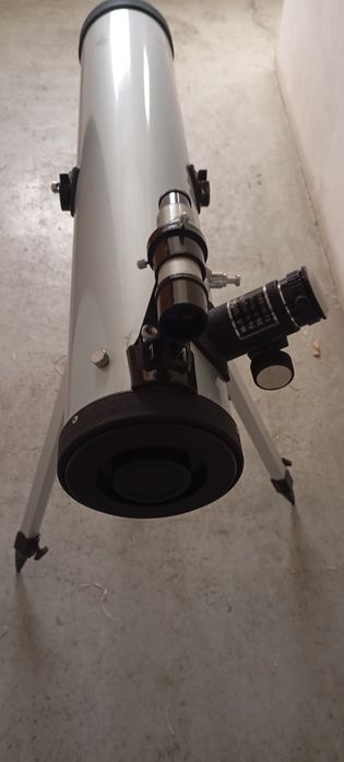 Telescópio em bom estado