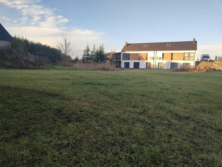 Działka budowlana z warunkami zabudowy 1874 m² / 3084 m² - Nowodworce!