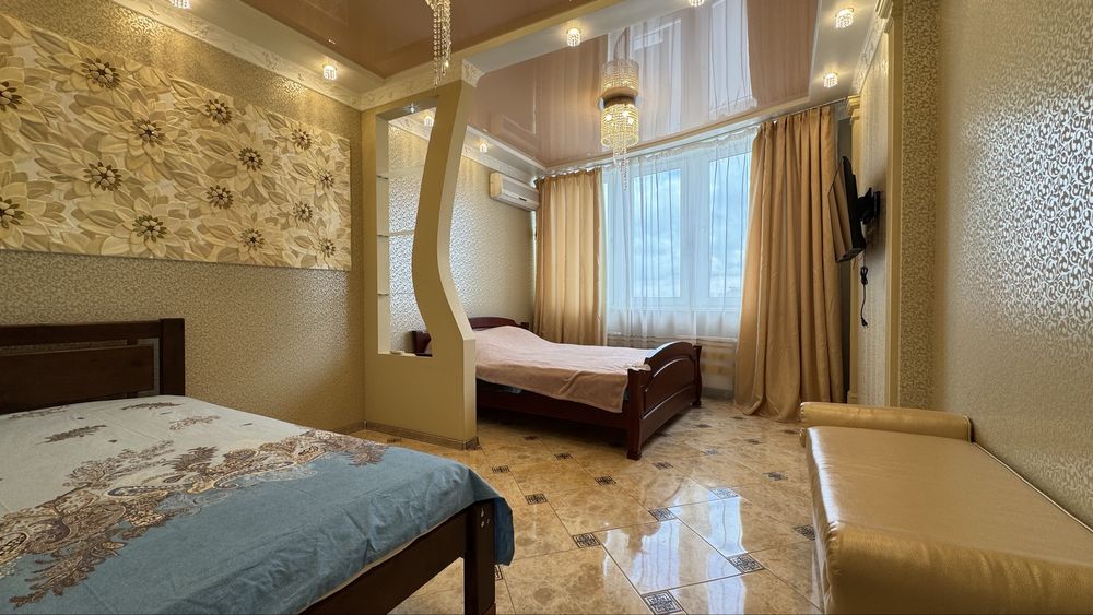 Оренда 1-кімнатна 44 м.кв Ревуцького 7-В