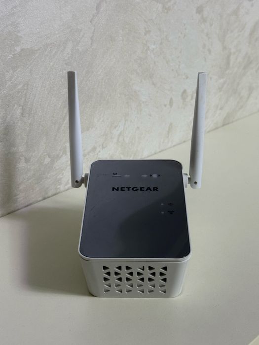 Підсилювач Wi-fi  NETGEAR AX1200 Wi-Fi 6 Range Extender