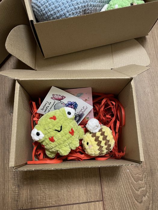 Подарункові бокси, ручної роботи, мʼякі та милі
