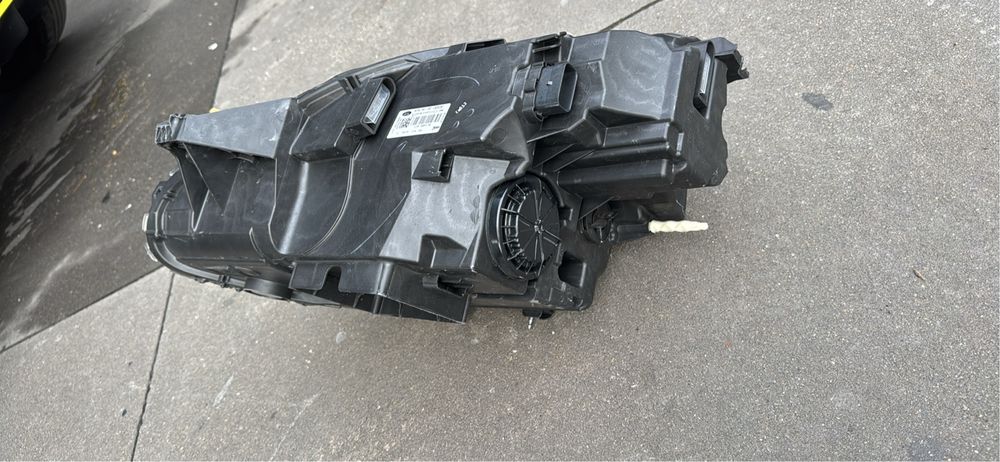 Farol direito ford puma