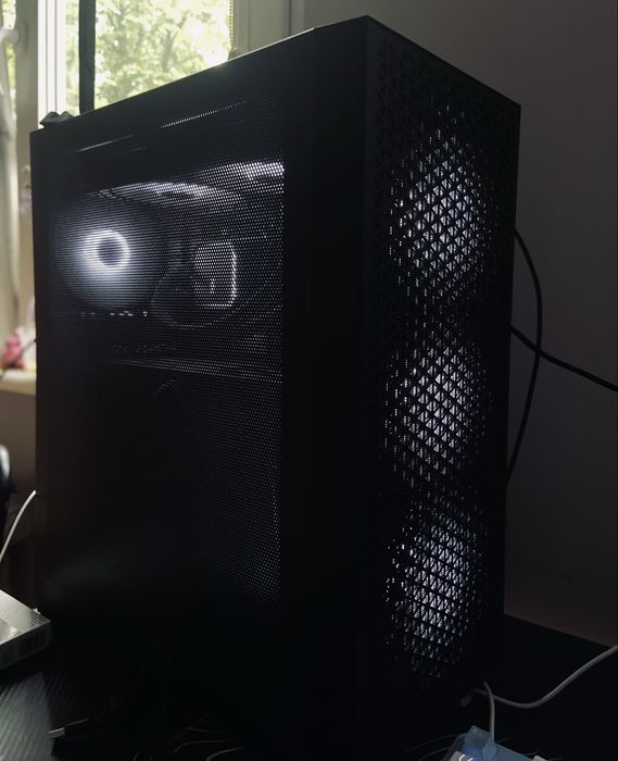 Komputer gamingowy Ryzen 7800x3d Rtx 5070ti