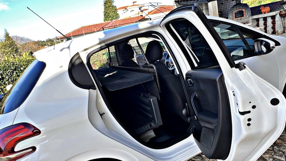 PEUGEOT 208 1.6 HDI 100cv 2.L 12-2016 apenas 150.000klm