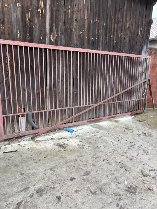 Duza brama przesuwana