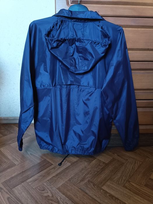 Ветровка / дождевик