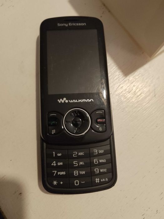 3 stare telefony nokia 6300 Sony Ericsson Spiro w100i walkman i manta