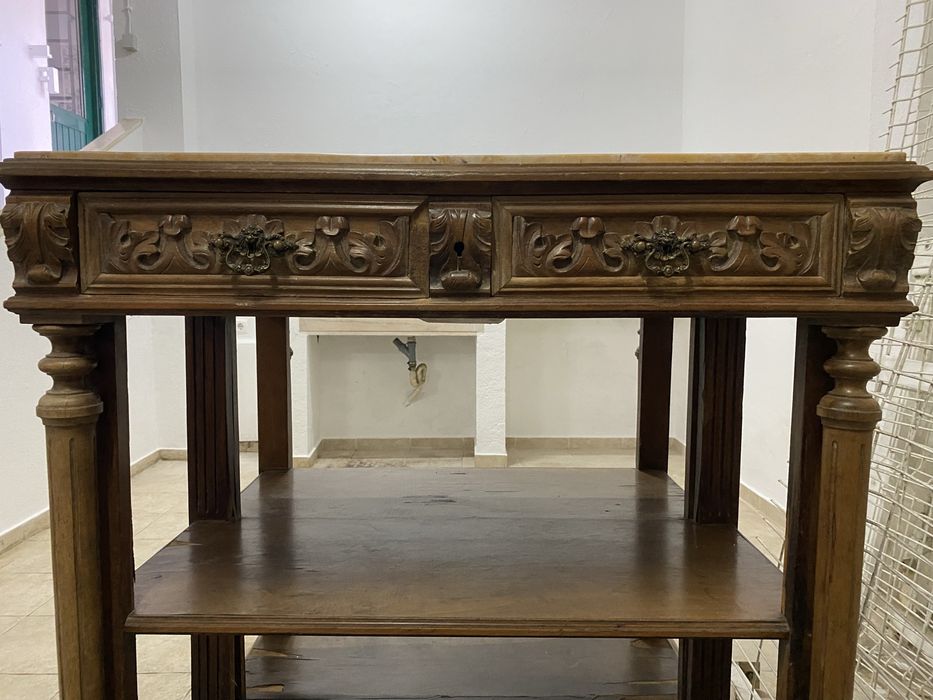 Móveis antigos com pedra marmore (+de 100 anos)