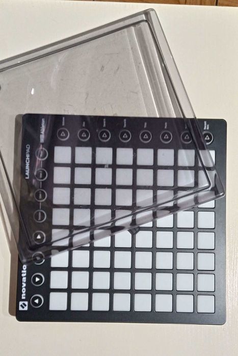 Novation Lauchpad Pro MK2 novo com tampa de acrilico