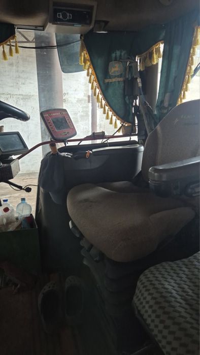 Трактор John Deere 8430