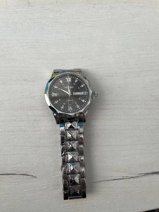 Чоловічий годиник | читайте опис