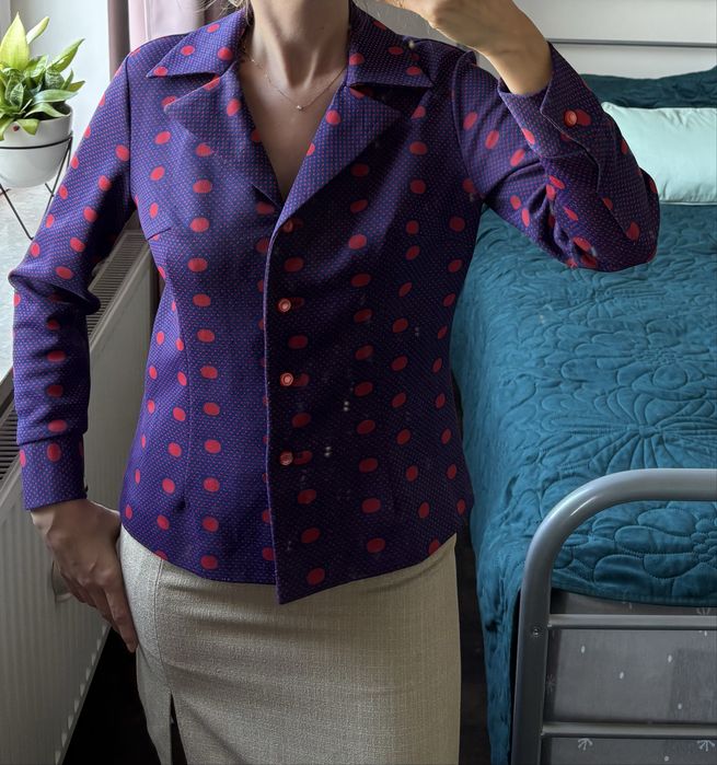 Dom mody Lid w łodzi retro marynarka z czerwonymi guzikami. Unikat