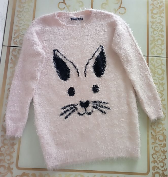Светр , джемпер травичка з зайчиком
