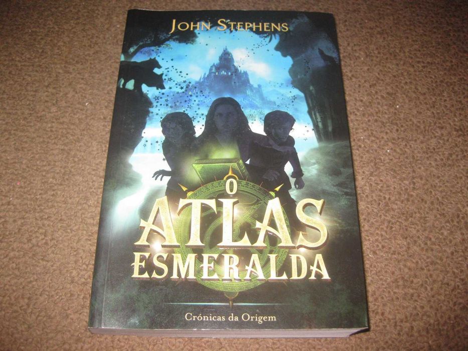 Livro "O Atlas Esmeralda" de John Stephens