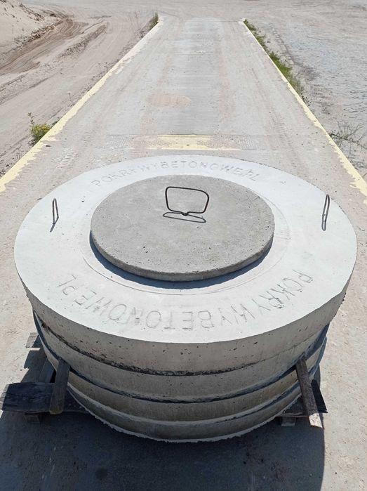 Właz betonowy 60cm pokrywa na szambo studnie