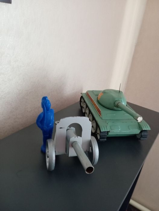 Игрушки машинки СССР. Танк и Пушка