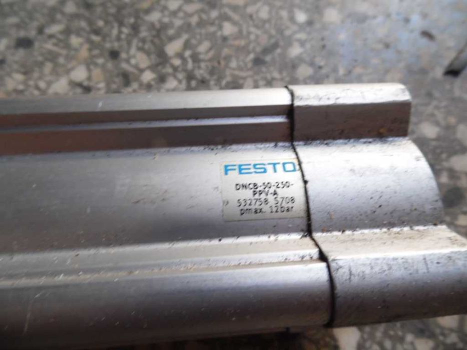 siłownik FESTO DNCB-50-250 PPV-A