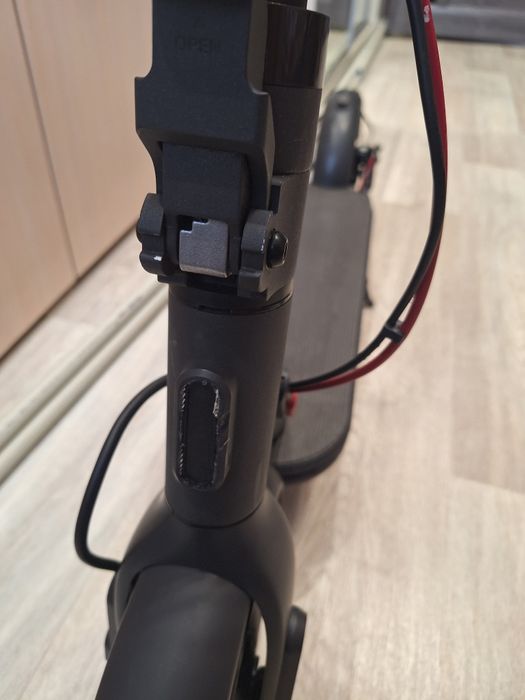 Електросамокат Xiaomi Electric Scooter 4