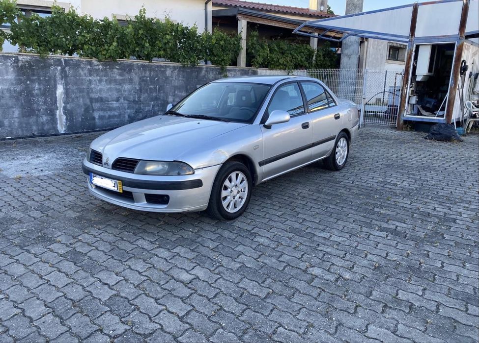 Oportunidade única - Mitsubishi Carisma 1.3